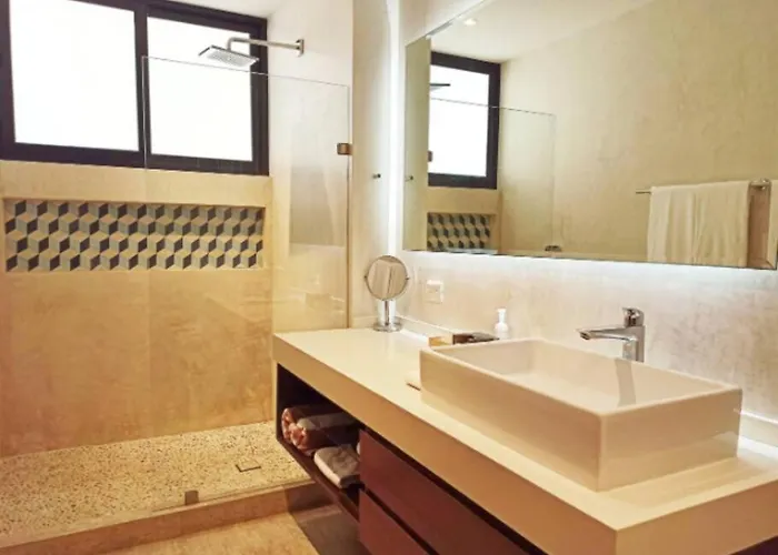 Free Shuttle To Great And Condo! * Tulum